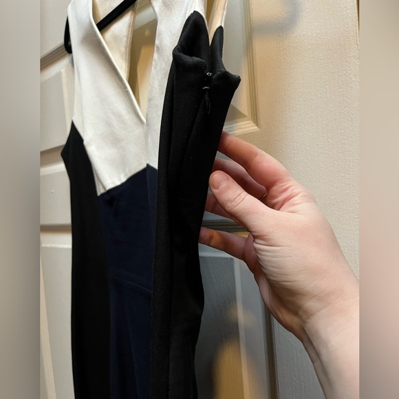 Banana Republic Tri-Color V-Neck Sheath Dress - Picture 4 of 4